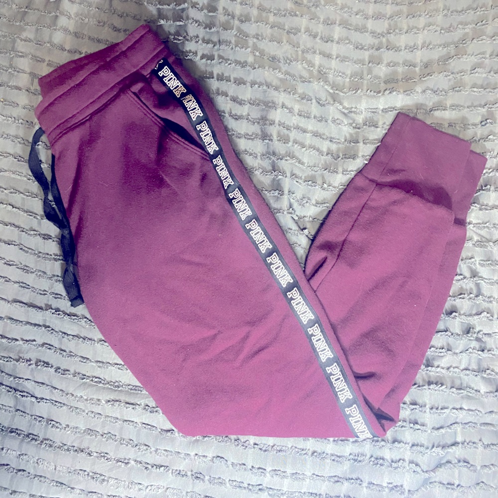 Victoria Secrets PINK Maroon joggers size XS